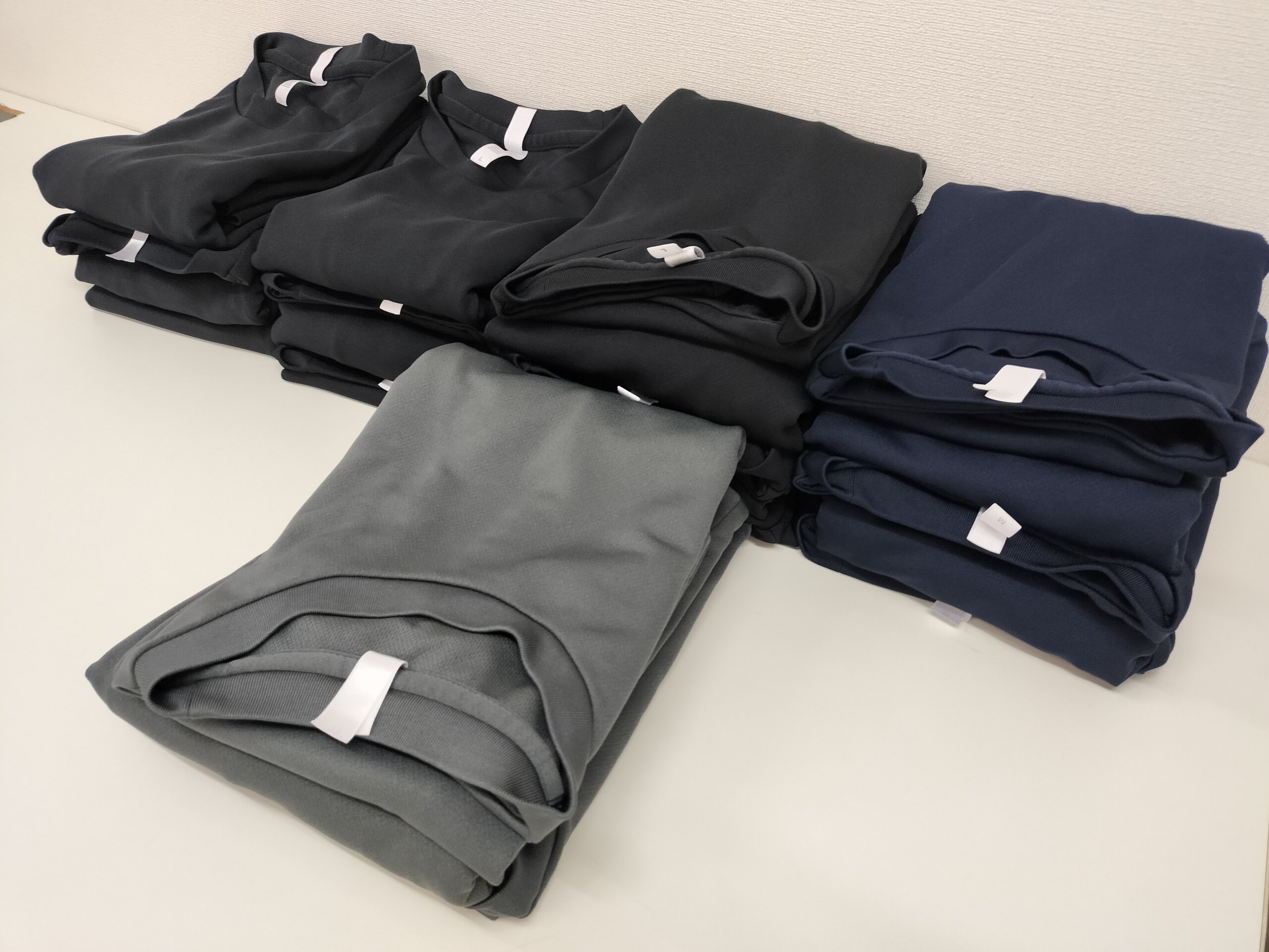 整骨院様の施術着を洗濯代行｜Tシャツ・スウェット上下80枚対応、たたみ指定にも柔軟対応♪