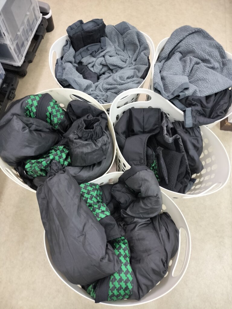 ベンチコートを複数枚まとめて洗濯代行に出した実例