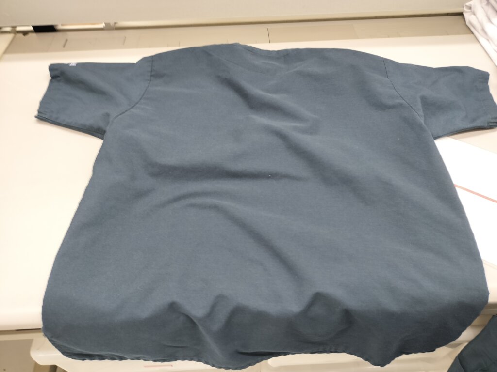 洗濯前のスクラブシミなどないかチェック