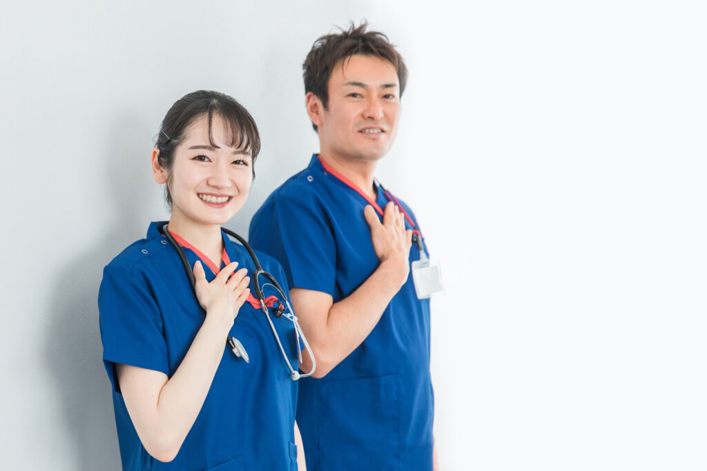 多店舗展開する医療法人様の洗濯代行｜スクラブ・白衣・患者衣まで一括管理