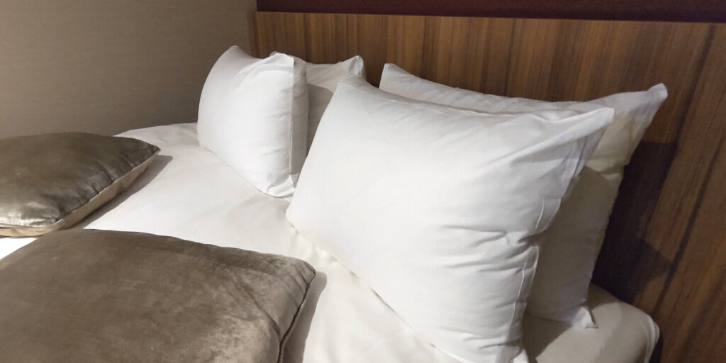 ベッド、枕などの寝具類