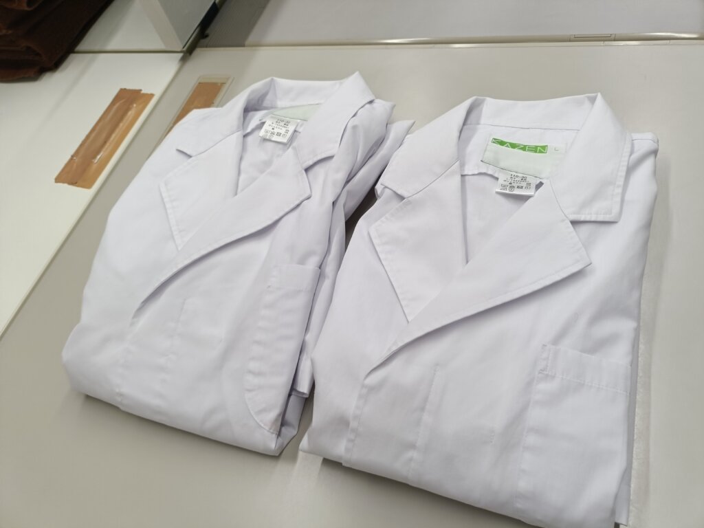 白衣がキレイにたたまれた状態