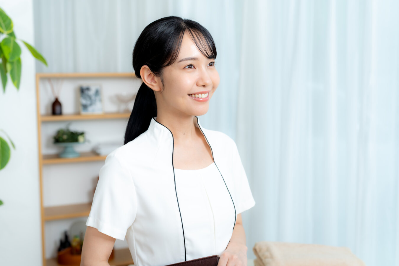 治療院・鍼灸院の洗濯代行｜指定洗剤・無香料対応、ふんわり肌触りで仕上げます