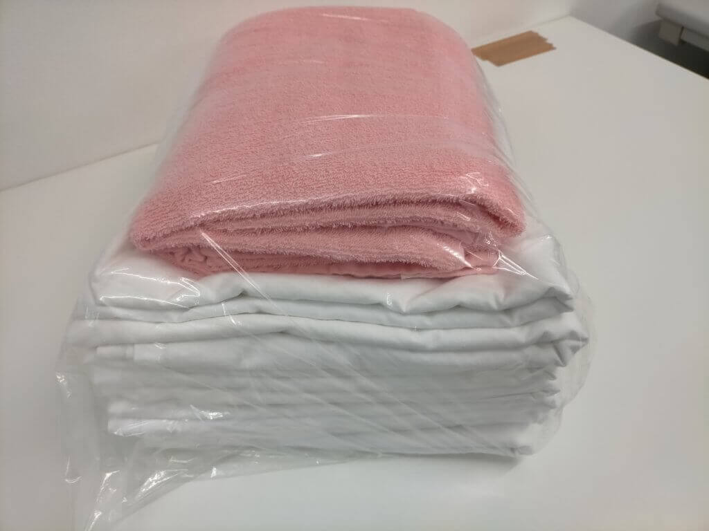 シーツ、枕カバー、ピロケース、布団カバー、ホーフ、バスタオル、バスマット洗濯後ビニール梱包