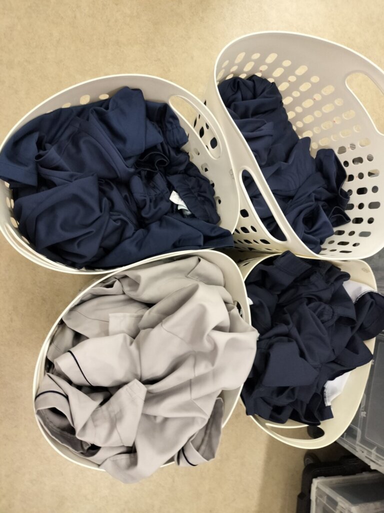 スクラブ上下、洗濯前の仕分け