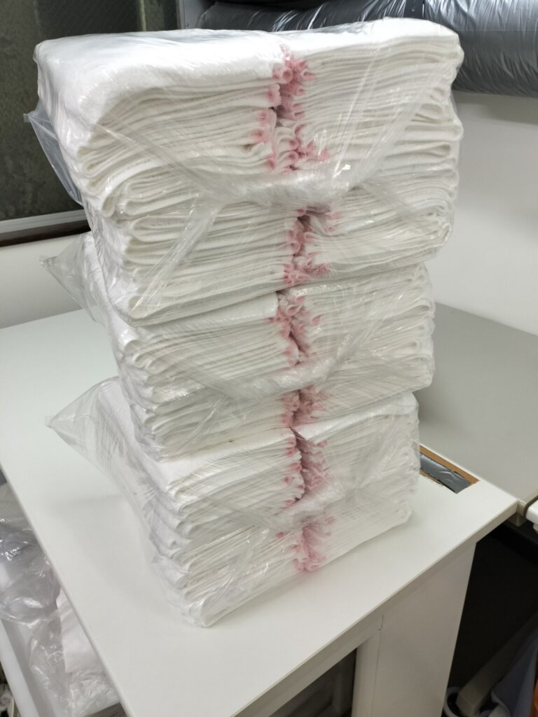 フェイスタオル納品前ビニール梱包済み