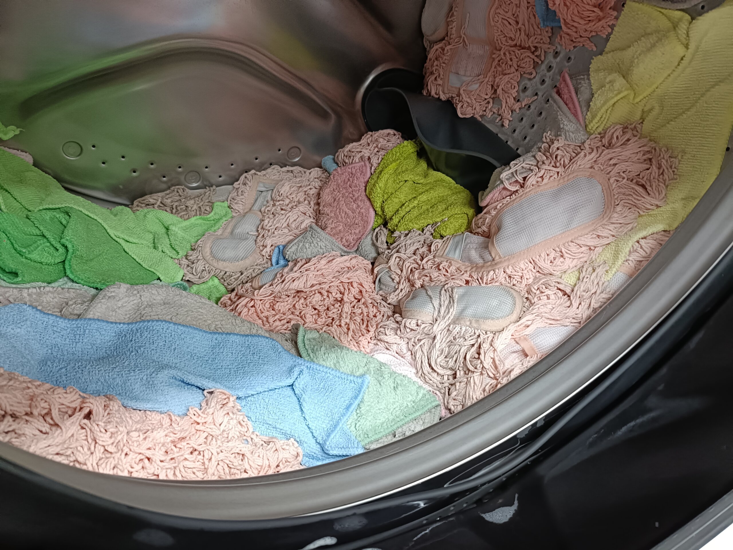 渋谷区の清掃業者様よりモップ・マイクロファイバータオルの洗濯代行